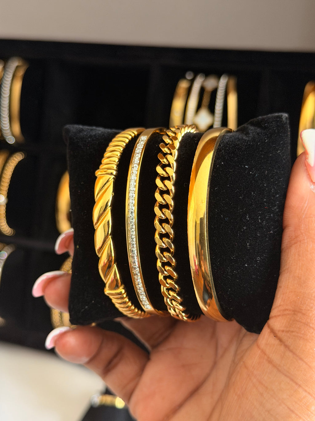 Nyra Bangle