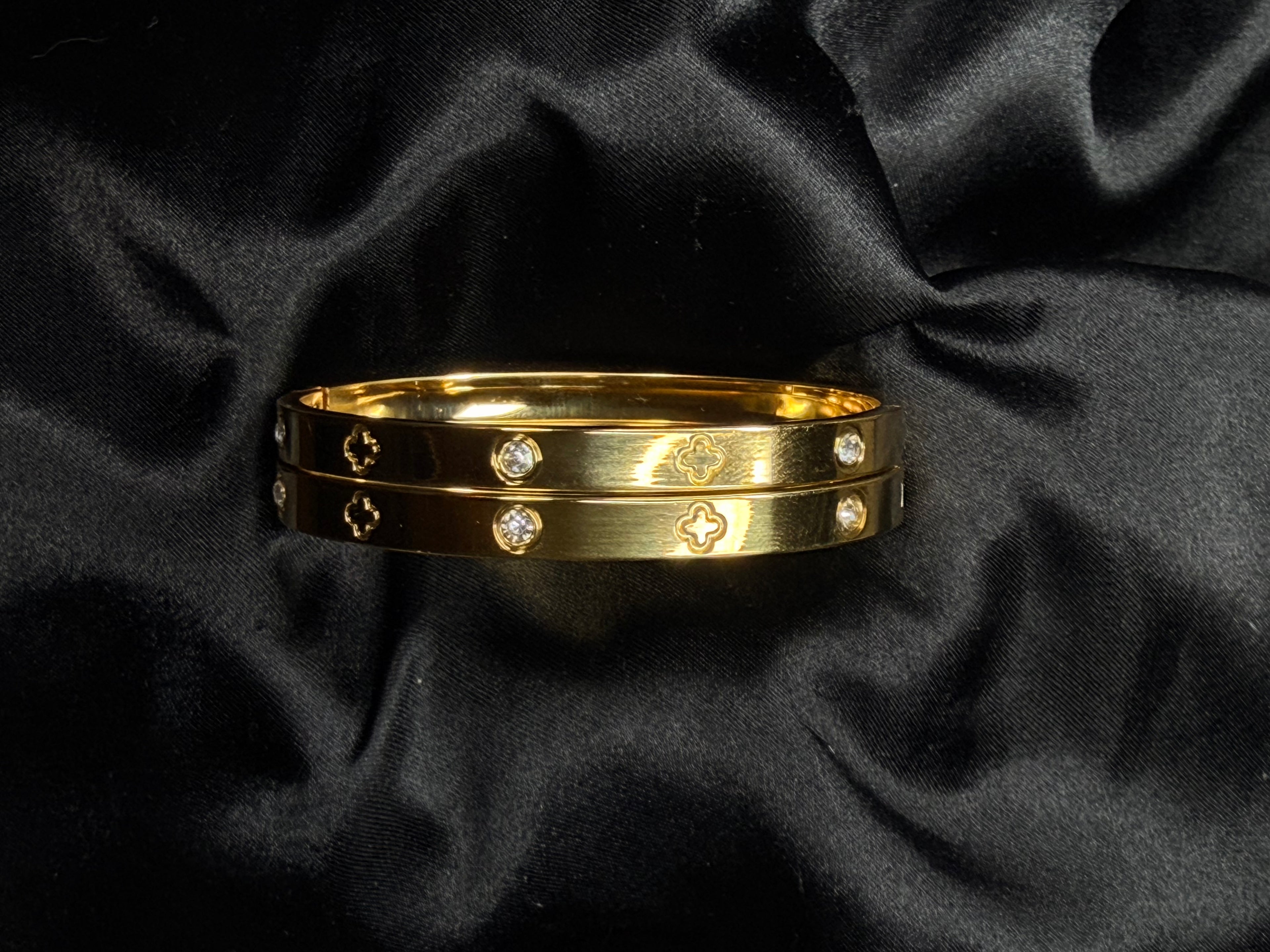 Clover Luxe Bangle